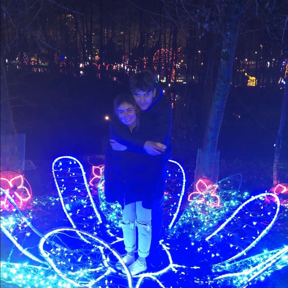 Meet your Posher, Shoshana - Picture 1 of 1